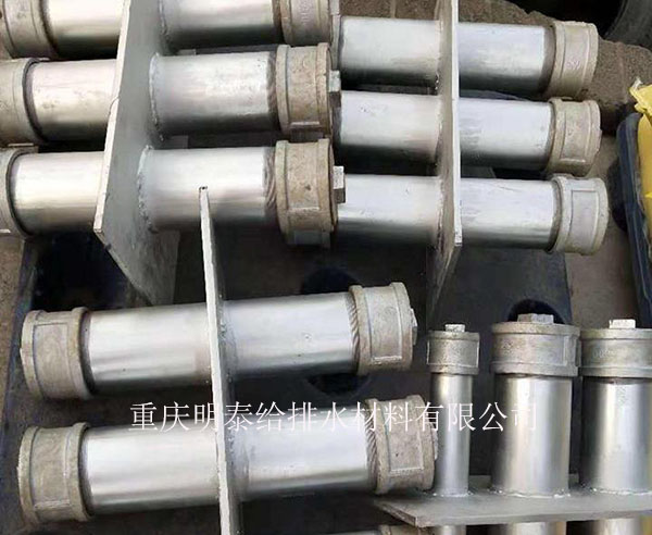 在樓板上添加04FS02柔性密閉套管如何做好防護措施 在樓板上添加04FS02柔性密閉套管如何做好防護措施